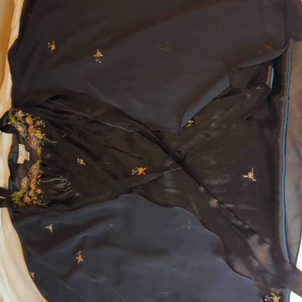 Vintage Linda Karen Intimates Sheer Embroidered Gown& Kimono Robe 1X